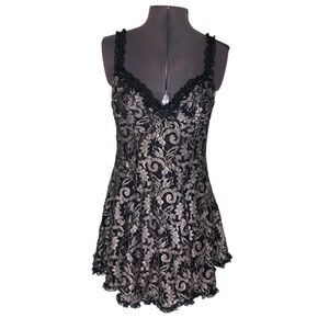 Hillard & Hanson Stretch Lace Black Gold Rose Underwire Nightgown Babydoll M
